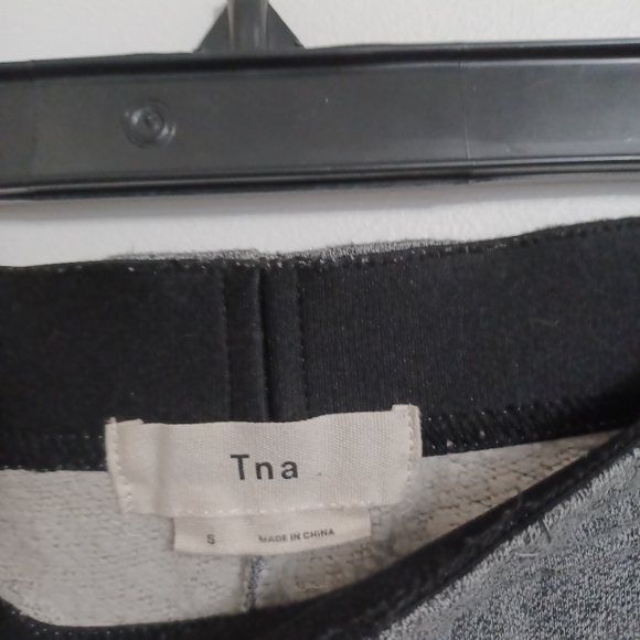 Aritzia Tna Grey Sweatpants - Picture 3 of 8